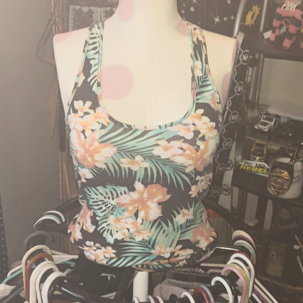 PINK flower tank